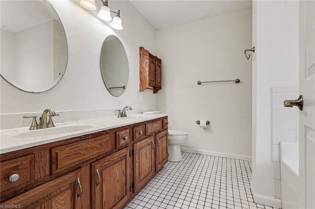 3226 Derby Circle, High Point, NC 27265