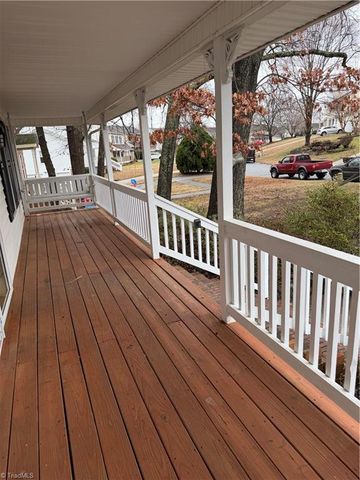 3226 Derby Circle, High Point, NC 27265