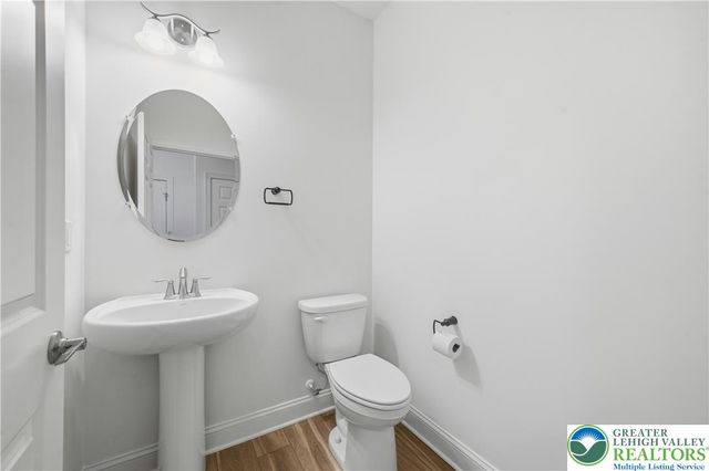 868 Veneto Court, Forks Twp, PA 18040
