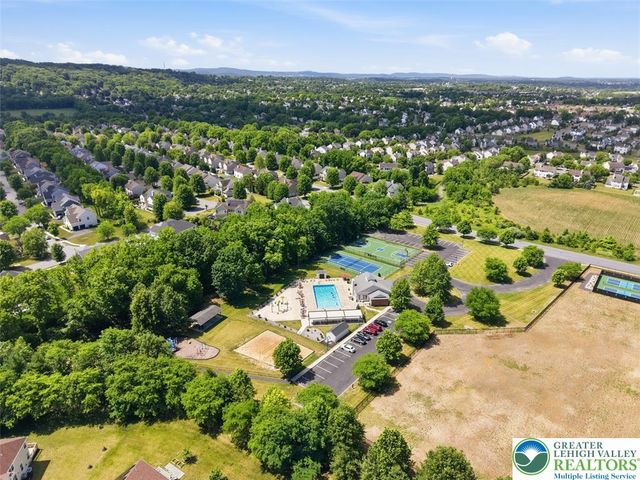 868 Veneto Court, Forks Twp, PA 18040