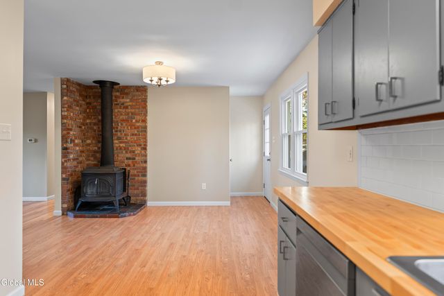 10 Dawn Drive, Glenville, NY 12302