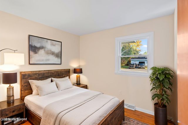 10 Dawn Drive, Glenville, NY 12302