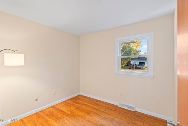 10 Dawn Drive, Glenville, NY 12302