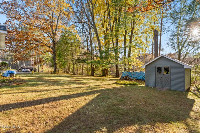 10 Dawn Drive, Glenville, NY 12302