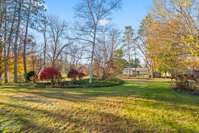 10 Dawn Drive, Glenville, NY 12302