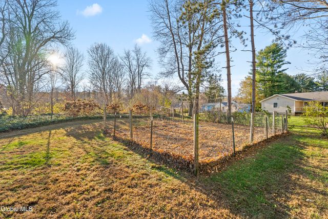 10 Dawn Drive, Glenville, NY 12302