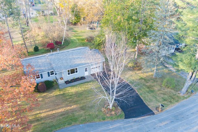 10 Dawn Drive, Glenville, NY 12302