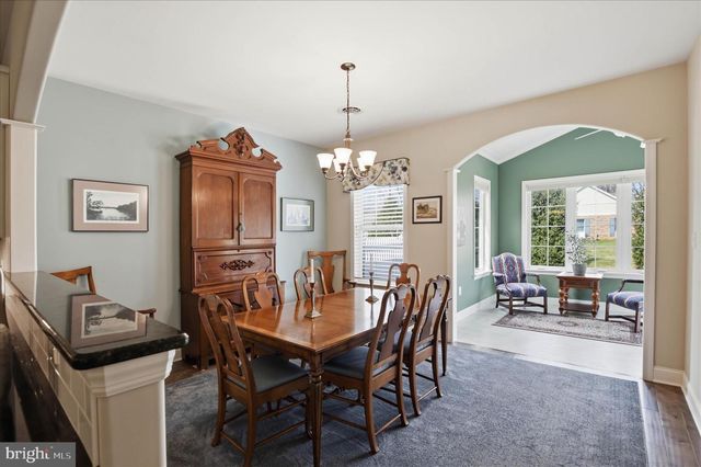 321 PIN OAK DR, Lititz, PA 17543