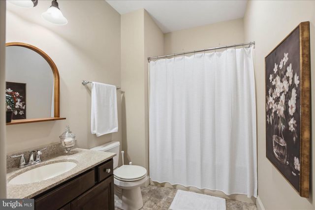 321 PIN OAK DR, Lititz, PA 17543