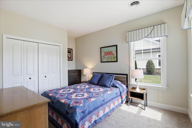 321 PIN OAK DR, Lititz, PA 17543