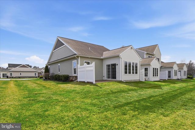 321 PIN OAK DR, Lititz, PA 17543