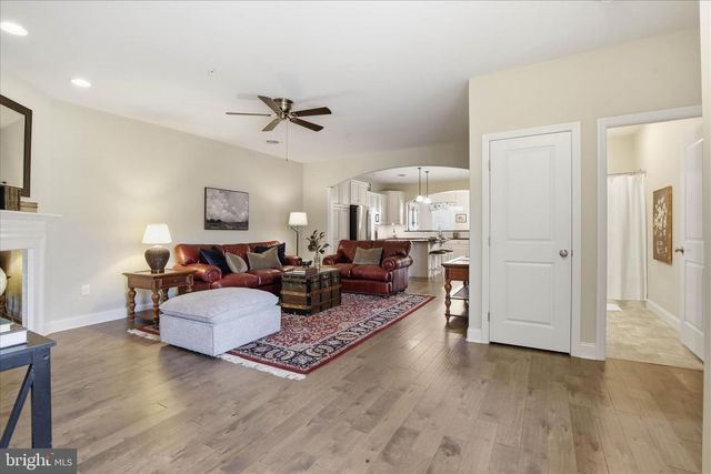 321 PIN OAK DR, Lititz, PA 17543