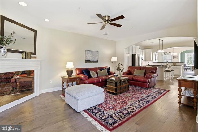 321 PIN OAK DR, Lititz, PA 17543