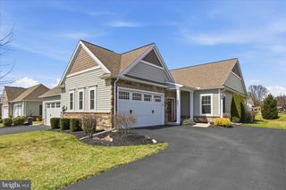 321 PIN OAK DR, Lititz, PA 17543