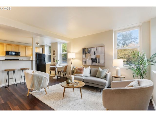 1205 Sw CARDINELL Dr 102, Portland, OR 97201