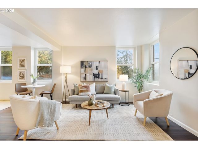 1205 Sw CARDINELL Dr 102, Portland, OR 97201