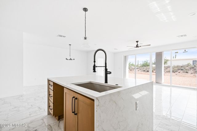 3355 W Jayte Court, Tucson, AZ 85745