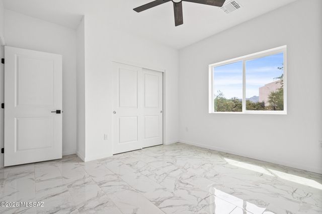 3355 W Jayte Court, Tucson, AZ 85745