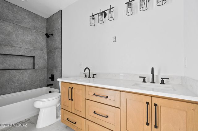 3355 W Jayte Court, Tucson, AZ 85745