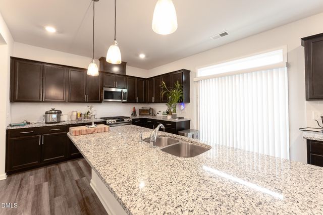 1296 Barn Cat Way, Apex, NC 27502