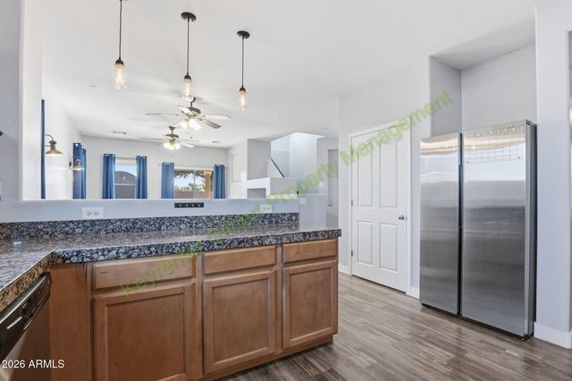 1621 S STARLING Drive, Gilbert, AZ 85295