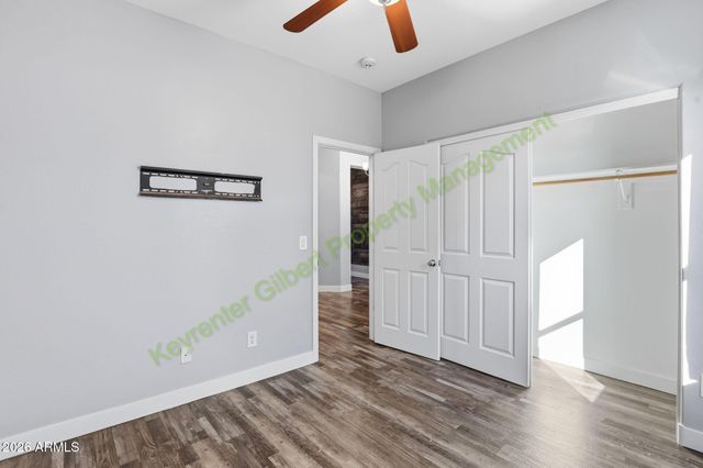 1621 S STARLING Drive, Gilbert, AZ 85295