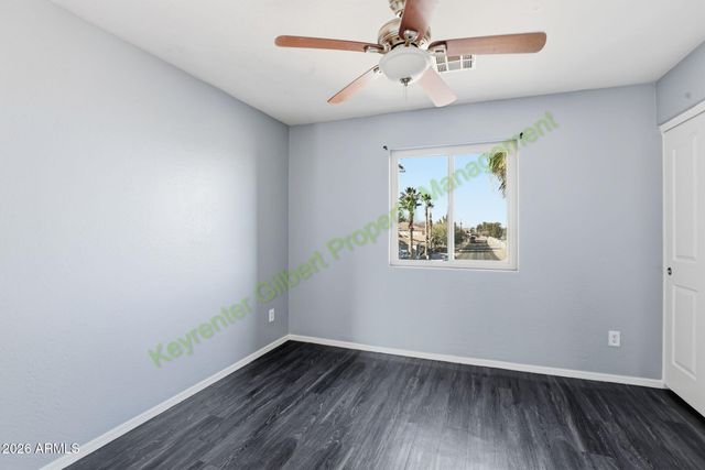 1621 S STARLING Drive, Gilbert, AZ 85295