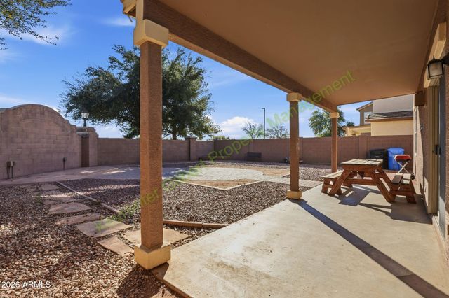 1621 S STARLING Drive, Gilbert, AZ 85295