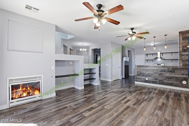 1621 S STARLING Drive, Gilbert, AZ 85295