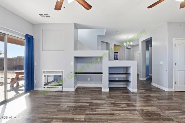 1621 S STARLING Drive, Gilbert, AZ 85295