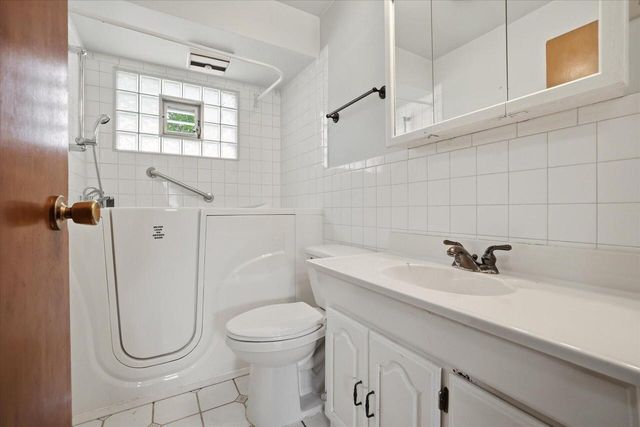 6620 W Morgan AVENUE, Milwaukee, WI 53220