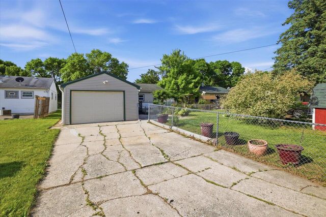 6620 W Morgan AVENUE, Milwaukee, WI 53220