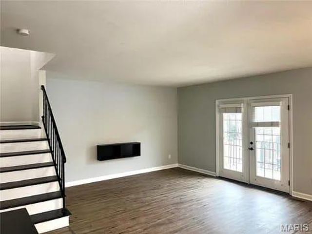 1152 Rue La Chelle Walk 1152, Creve Coeur, MO 63141