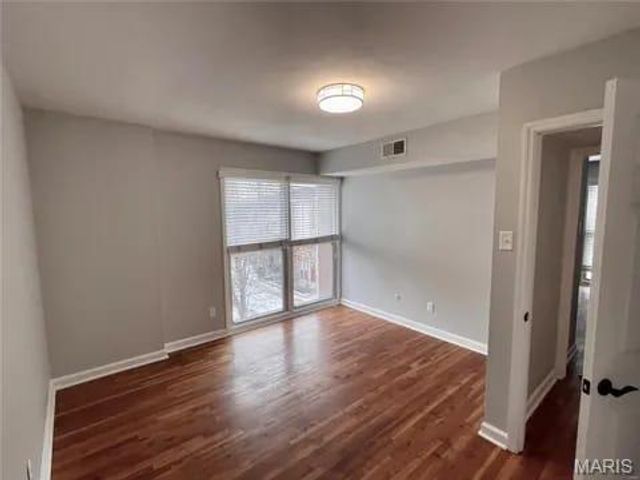 1152 Rue La Chelle Walk 1152, Creve Coeur, MO 63141