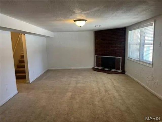 1152 Rue La Chelle Walk 1152, Creve Coeur, MO 63141