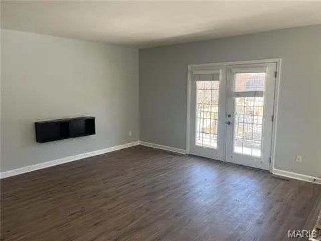 1152 Rue La Chelle Walk 1152, Creve Coeur, MO 63141