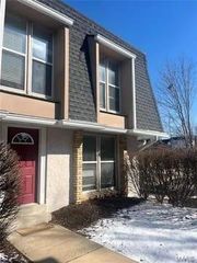 1152 Rue La Chelle Walk 1152, Creve Coeur, MO 63141
