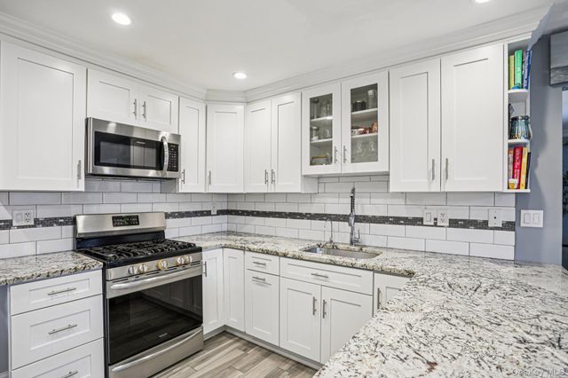 44 Minuteman Circle, Orangeburg, NY 10962