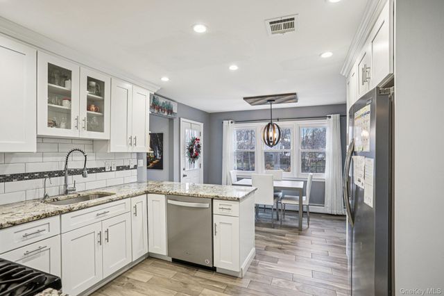 44 Minuteman Circle, Orangeburg, NY 10962