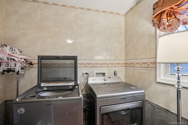 44 Minuteman Circle, Orangeburg, NY 10962