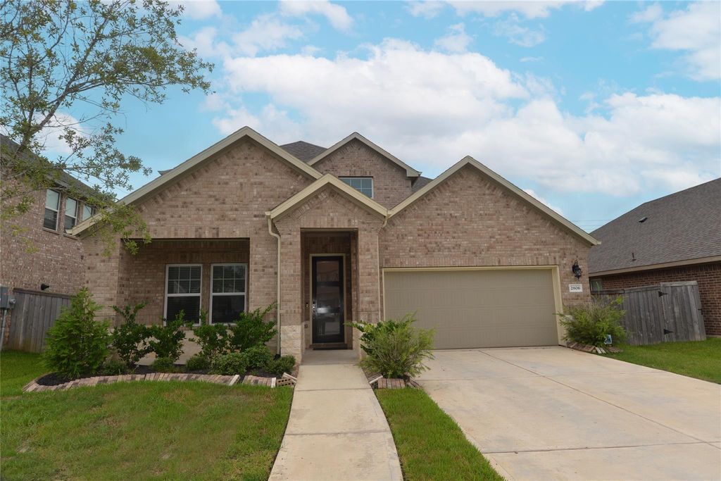 2806 Oakheath Crest Court, Pearland, TX 77089