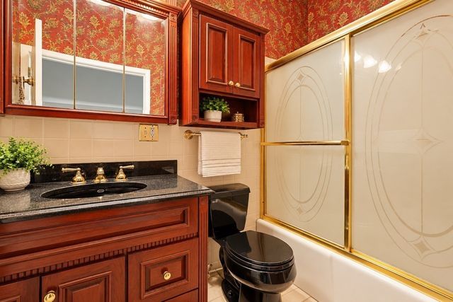 2415 Bay Rd, Sharon, MA 02067