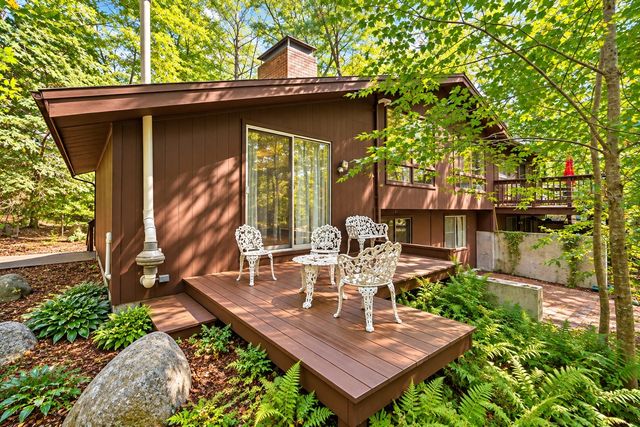 2415 Bay Rd, Sharon, MA 02067
