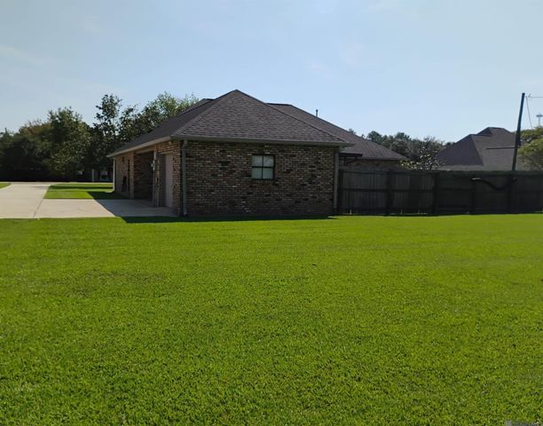 25595 Ashland Bend Drive, Denham Springs, LA 70726