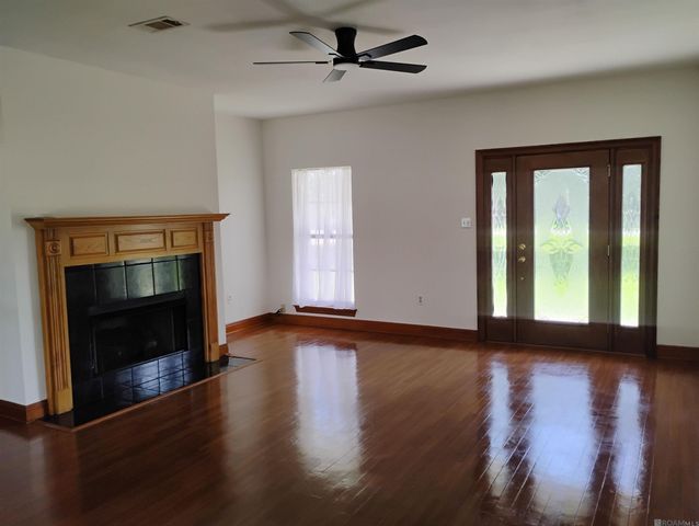 25595 Ashland Bend Drive, Denham Springs, LA 70726