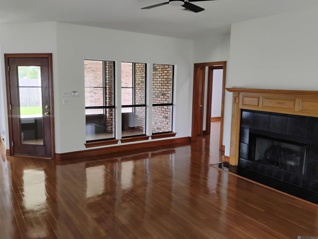 25595 Ashland Bend Drive, Denham Springs, LA 70726