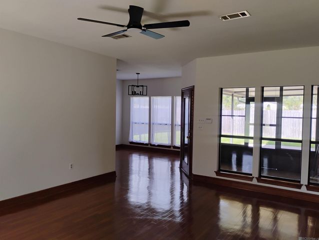 25595 Ashland Bend Drive, Denham Springs, LA 70726