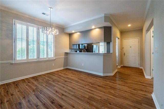 145 Victoria Way, Roswell, GA 30075