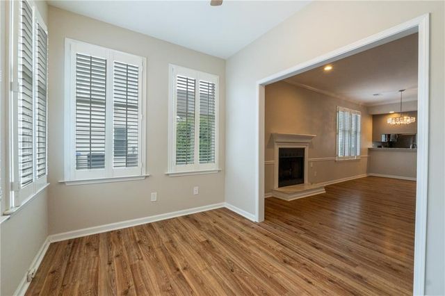 145 Victoria Way, Roswell, GA 30075