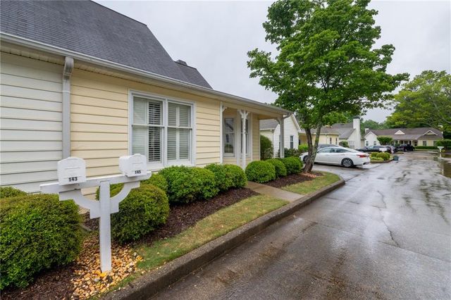 145 Victoria Way, Roswell, GA 30075